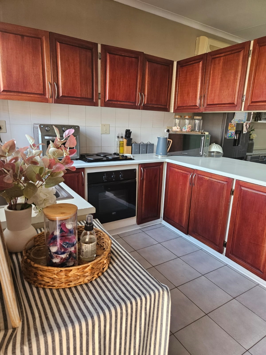 To Let 2 Bedroom Property for Rent in Langenhovenpark Free State